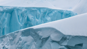 Iceberg,-Abstract