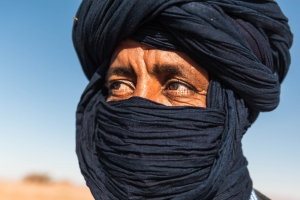 MRC-OL700_5065 Sahara Desert Portrait