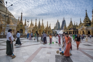 BUR-OLN5D_3337 Yangon Shwedagon Pagoda